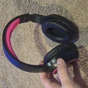 Headphones with bluetooth